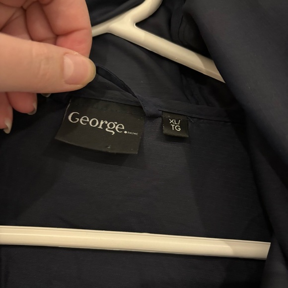 George women's Navy and Red Windbreaker XL - Picture 7 of 7